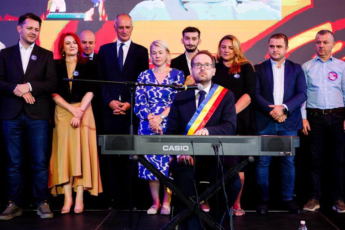 Dominic Fritz a cântat imnul național al României la pian în weekend
