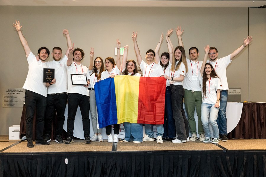O echipă de studenți români a câștigat un concurs internațional de inginerie seismică la San Francisco