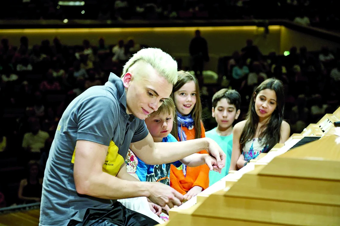 „Se va strădui să fie din nou copil, adică să uite cei şase ani de muncă intensă la Juilliard”