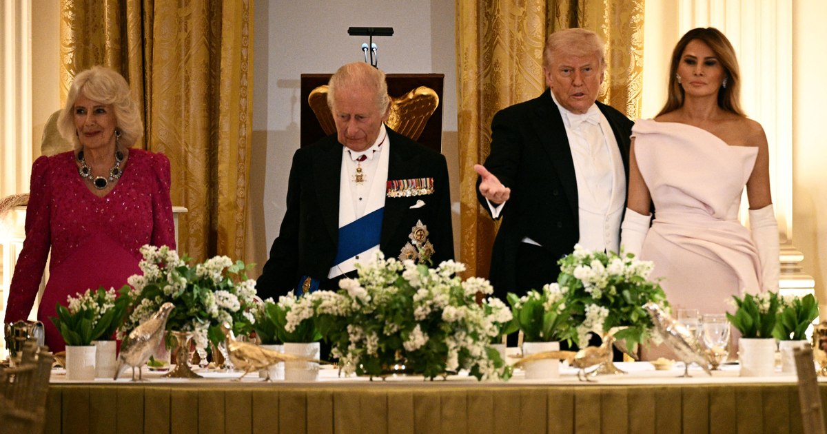 „Dacă ai nevoie de noi, sună-ne!”: cadoul oferit de regele Charles lui Trump. Ce a primit la schimb