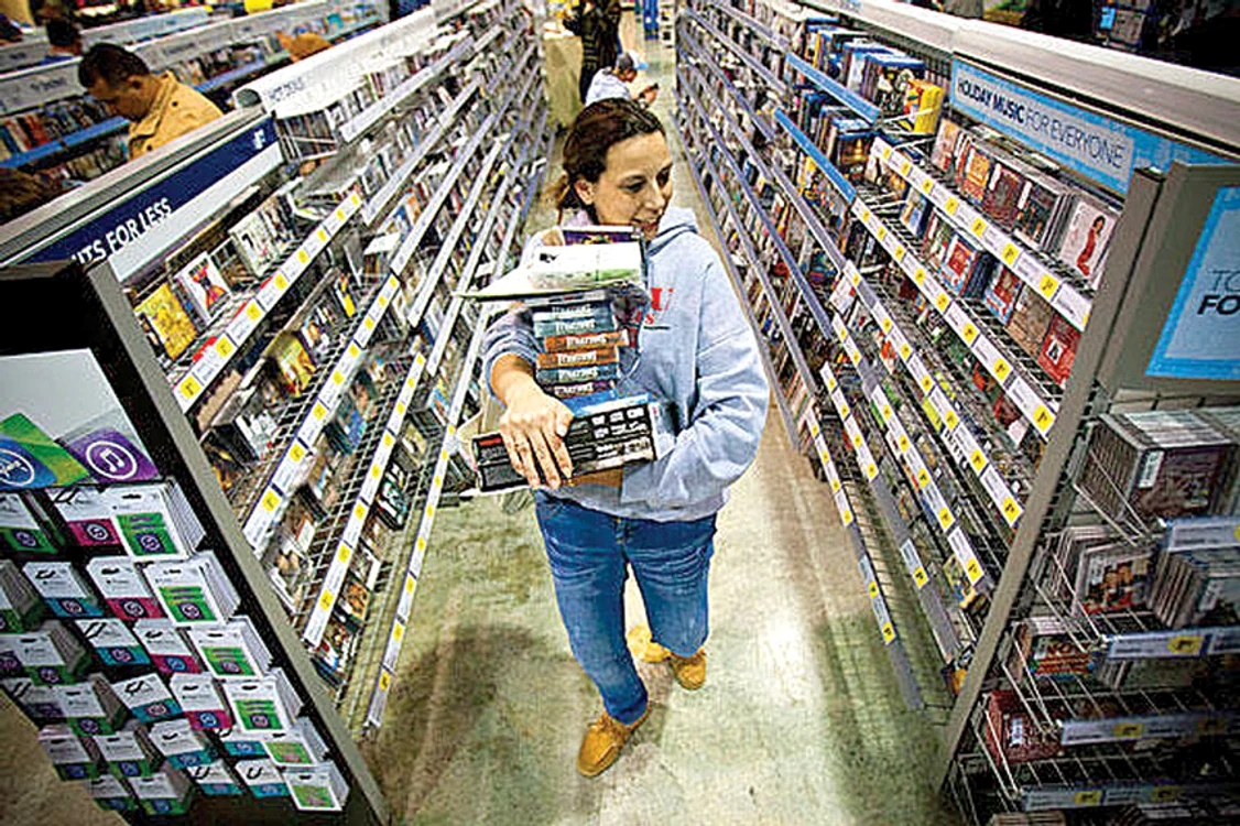 
    Oamenii s-au plâns la Protecţia Consumatorilor de ofertele de «Black Friday», practicate de magazinele online  