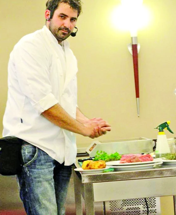 "Voi purta torţa olimpică 300 de metri" (fotografii: facebook.com)