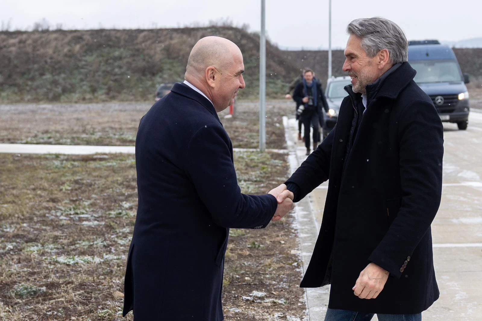 Securitatea Flancului Estic, discutată la Câmpia Turzii. Premierul olandez Dick Schoof și Ilie Bolojan, vizită la Baza Aeriană 71