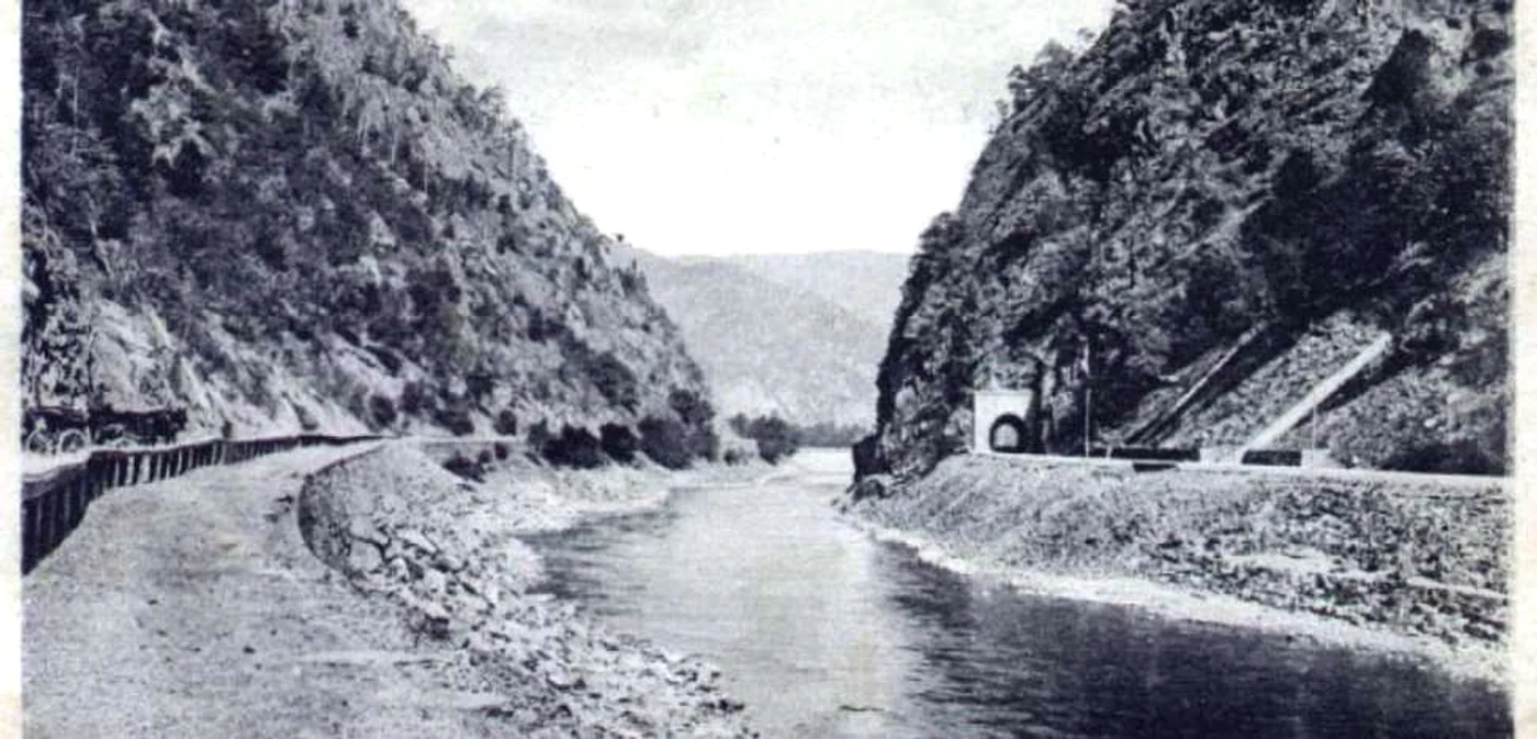 Valea Oltului - vechiul tunel din zona Călimăneşti-Căciulata