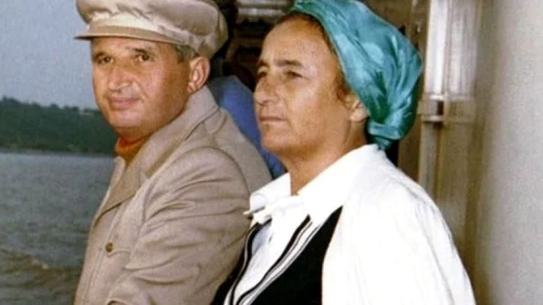 Elena Ceaușescu și moda De unde era haina cu care a fost ucisă în ‘89 jpeg