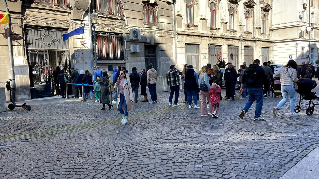 Într-o secție de votare din Italia a fost înregistrată alarmă cu bombă. FOTO Simbol 