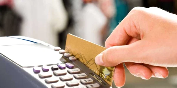 plata card foto shutterstock