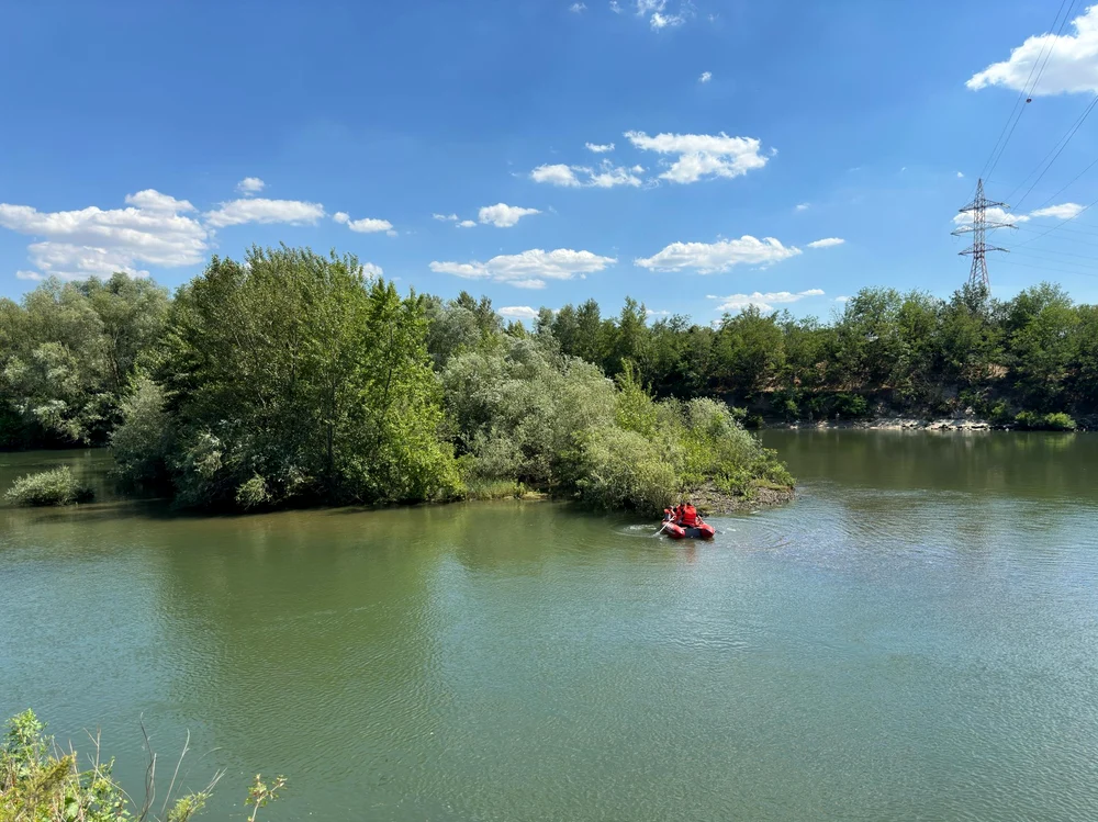 Un copil a dispăut în apele râului din Liteni. Foto: arhiva.