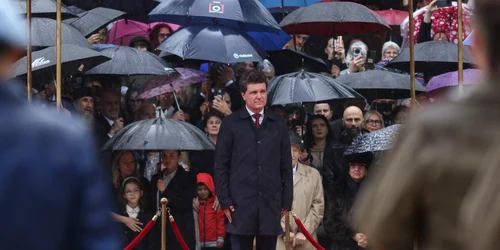 Nicușor Dan sosește la Cotroceni după ce a depus jurământul FOTO Inquam / Octav Ganea
