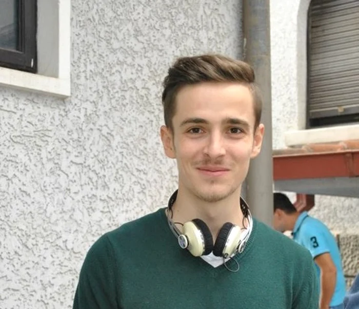 Andrei Leonte va discuta cu elevii mai multor licee bucureştene despre riscurile Internetului