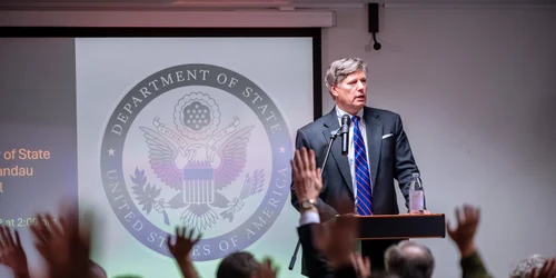 Christopher Landau 2jpg jpg