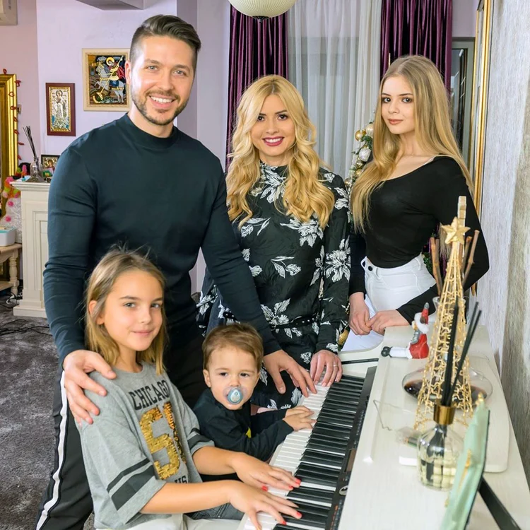 Karina, Jorge, David, Ramona și Ilinca
