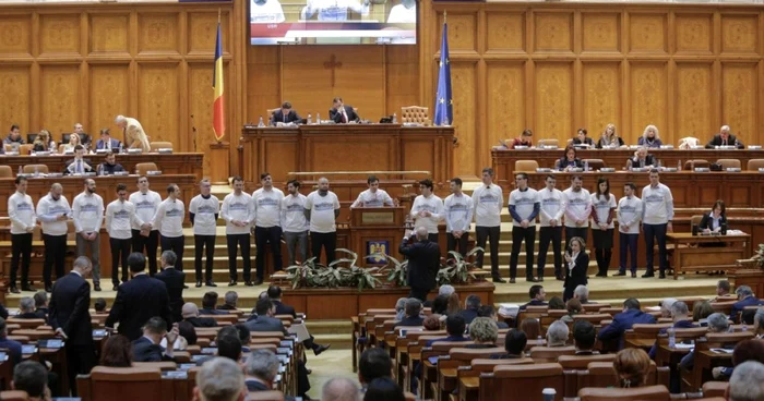 Iniţiativa privind reducerea indemnizaţiei vine de la un deputat al USR. FOTO Inquam Photos / George Călin