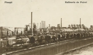 Ploiești. Rafinăria de petrol, în perioada interbelică (© iMAGO Romaniae)