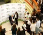 Pascal Bruckner dand autografe 01 FOTO FILIT jpg