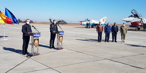 iohannis stoltenberg kogalniceanu foto calin gavrilas