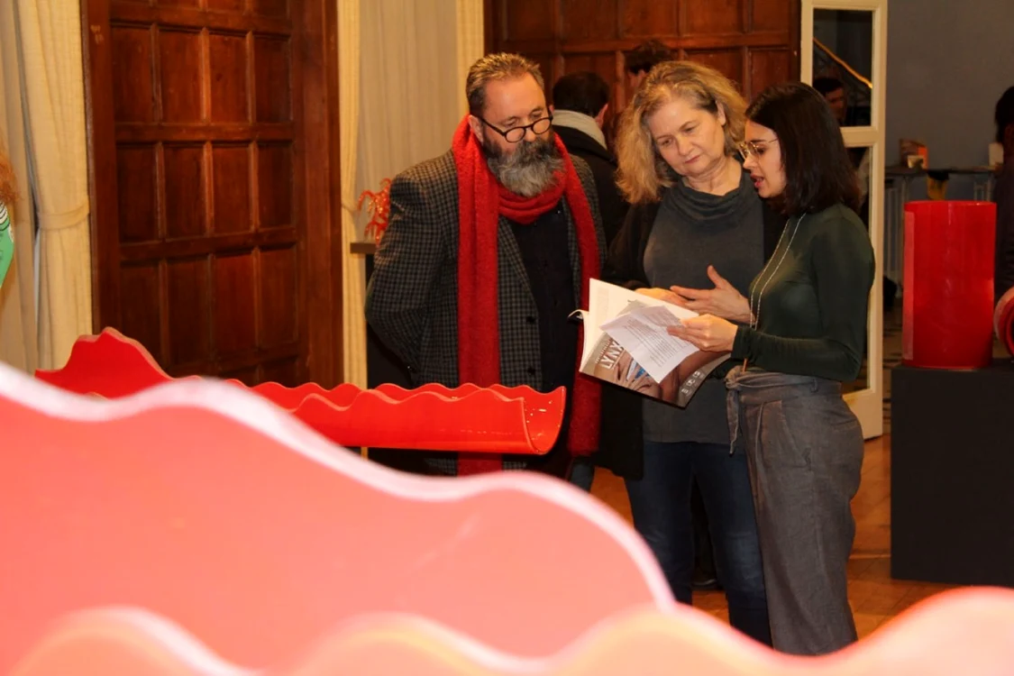 Ioan Nemţoi, alături de curatoarea Mariana Nemţoi şi Sylwia Krason