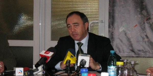 Primarul vrea să-şi mărească echipa 