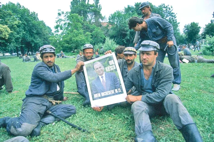 Ortacii au fost emoționați de modul în care Ion Iliescu le-a mulțumit pentru pacificarea Pieței Universității