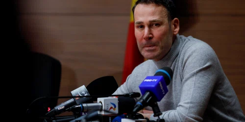 Primarul sectorului 3 Robert Negoiță face declarații de presă la sediul primăriei. FOTO Inquam Photos / Mălina Norocea