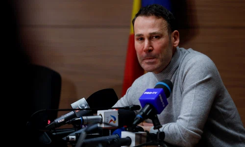 Primarul sectorului 3 Robert Negoiță face declarații de presă la sediul primăriei. FOTO Inquam Photos / Mălina Norocea