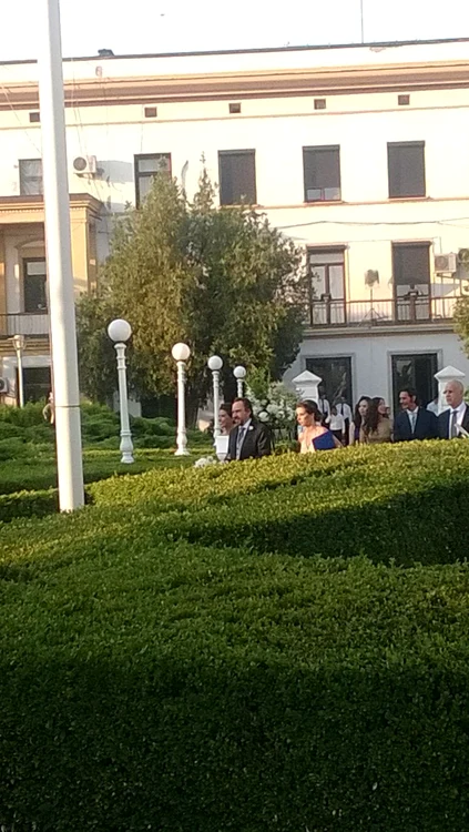 Bobby Păunescu se îndreaptă către altar