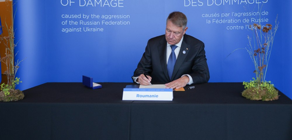 Iohannis a semnat decretele pentru pensionarea mai multor procurori