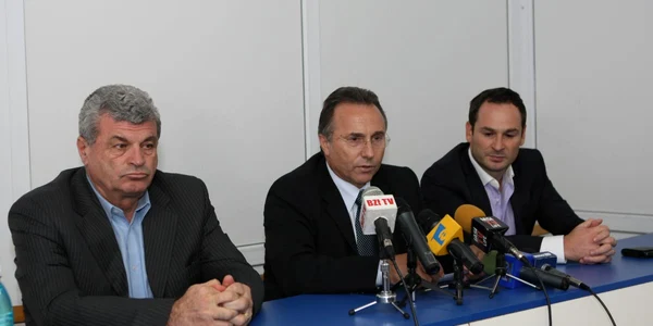 Grigore Sichitiu (stânga)