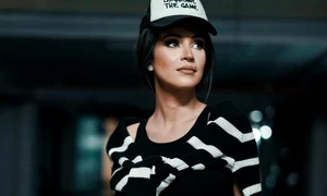 Frumoasa asistentă TV  nu a reușit să treacă încă peste pierderea tatălui său 