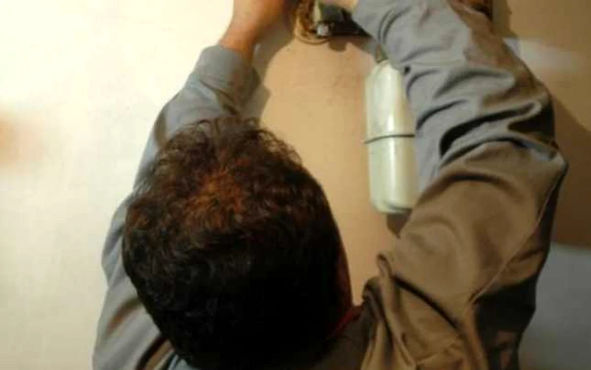 Bărbatul a intervenit la instalaia de gaz. ARHIVĂ.