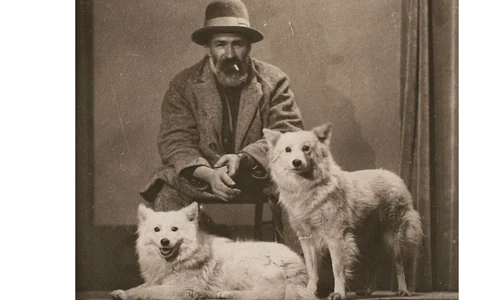 O fotografie cu Brâncuși și companioana sa de nădejde, Polaire, vândută la licitație cu 14 000 de euro jpeg