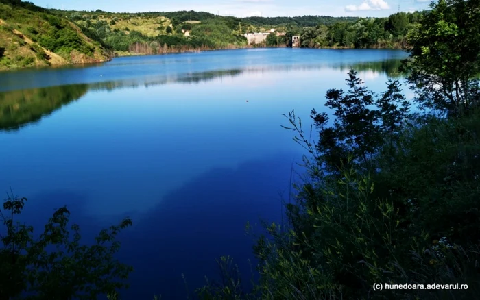 Lacul Teliucului. Foto: Daniel Guţă. ADEVĂRUL