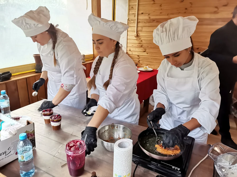 Elevii liceelor cu profil alimentație publică, în competiție FOTO: Alina Mitran