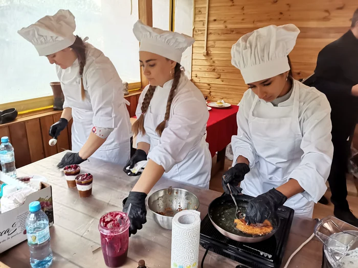 Elevii liceelor cu profil alimentație publică, în competiție FOTO: Alina Mitran