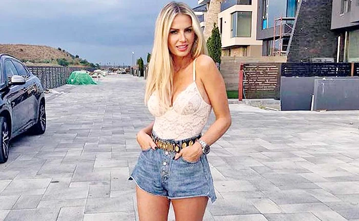 
    Andreea are din nou silueta din anii de liceu  