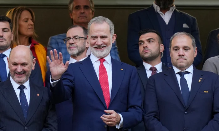 Regele Felipe în Mexic la meciul Spania Uruguay   profimedia 1112794693 jpg