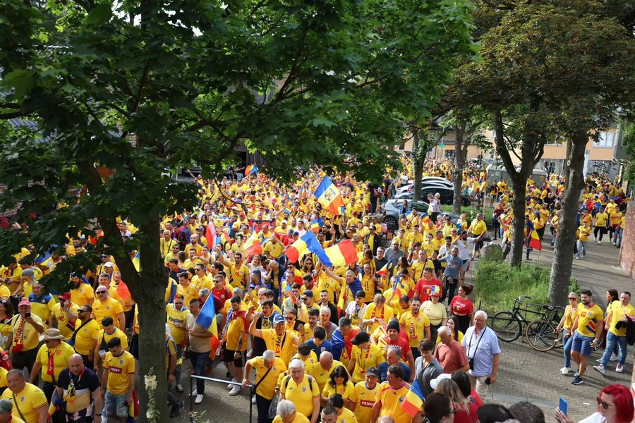 Cum au ajuns suporterii României vedete în presa internațională. Marca: „Petrecere extraordinară” FOTO VIDEO