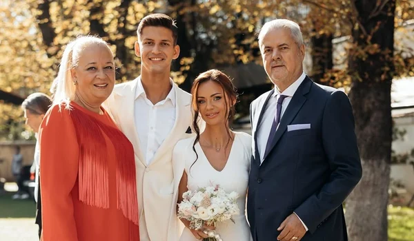 Dana Năstase, Mihnea Năstase, Corina Corolevschi și Adrian Năstase   Instagram jpg