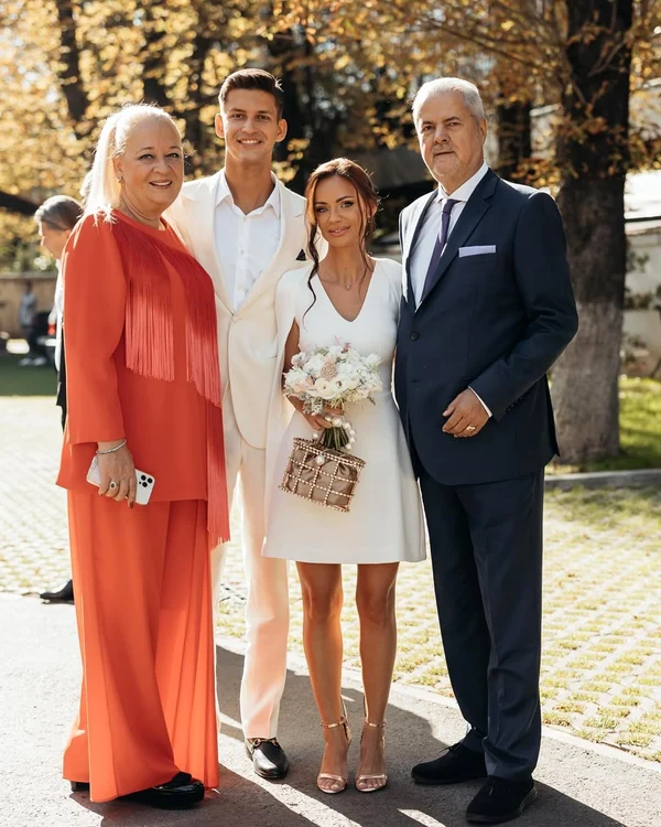 Dana Năstase, Mihnea Năstase, Corina Corolevschi și Adrian Năstase   Instagram jpg