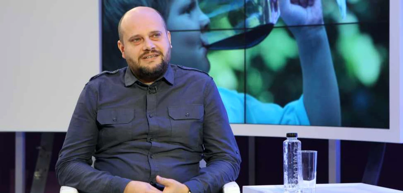 Psihologul Ionuţ Ghiugan, în studioul Adevărul Live. FOTO Eduard Enea