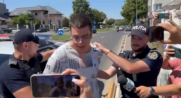 Studentul a fost reținut pentru 24 de ore. FOTO captură