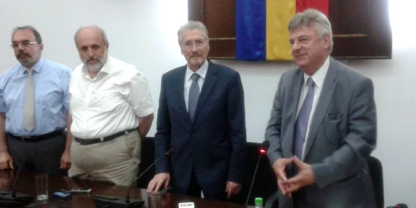 Emil Constantinescu la Universitatea Ovidius din Constanţa Foto Sînziana Ionescu