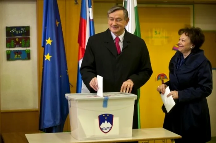 Preşedintele Danilo Turk şi soţia sa, la urne