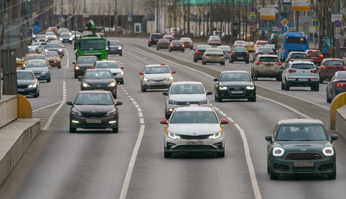 De la 1 ianuarie 2025 este obligatoriu pentru șoferii români / foto: Shutterstock