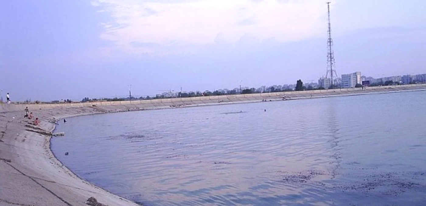 
    Lacul Morii  