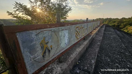 Stadionul din Ghelari Foto Daniel Guță ADEVĂRUL (2) jpg