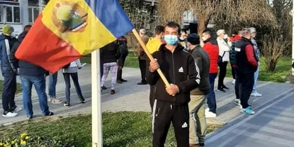 Protest anti - restricţii la Râmnicu Vâlcea  Foto  FB Mihai Secoşan