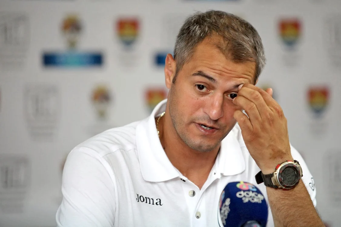 
    Cristi Dulca  