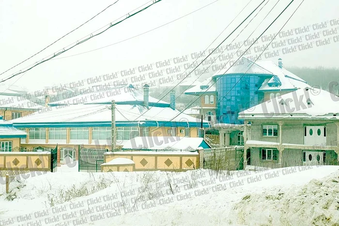 Gruia Stoica, mijloc (45 de ani) a fost adus la DNA la 29 ianuarie. Acum, e în arest preventiv