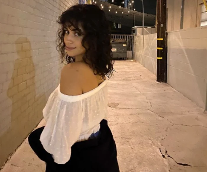 Camila Cabello a făcut furori cu formele sale apetisante pe o plajă din Miami Sursă foto: Profimedia
